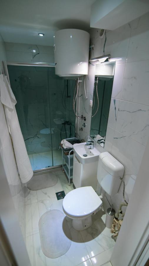 5 Star Central Studio สโกเปีย ภายนอก รูปภาพ