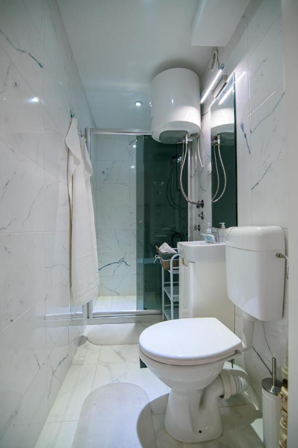5 Star Central Studio สโกเปีย ภายนอก รูปภาพ
